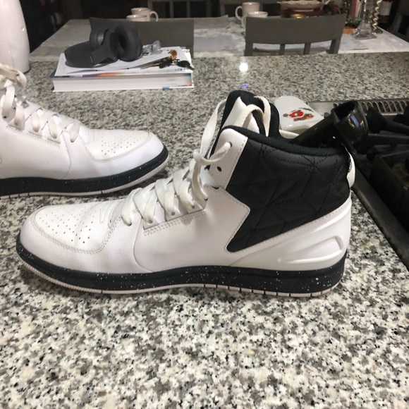 Lightly worn Jordan’s size 11 - Picture 5 of 6